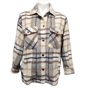 Zara plaid cream shirt shacket jacket small pockets wool blend